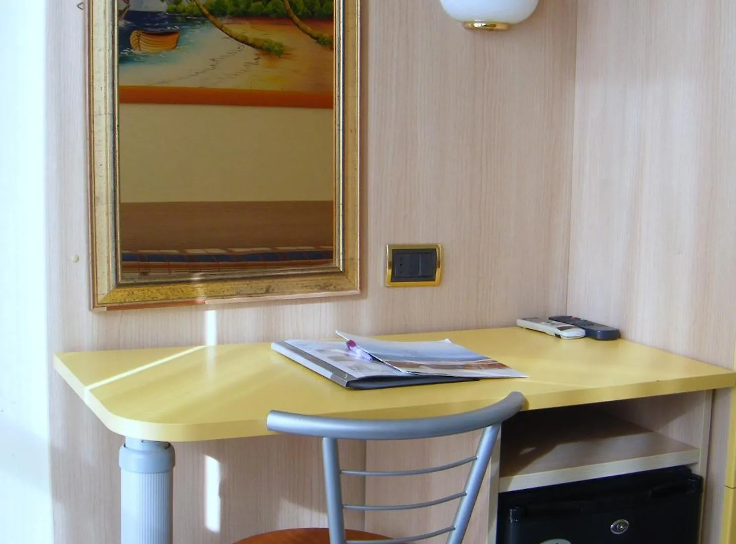 Hotel Eco Del Mare Marina di Massa 3*,